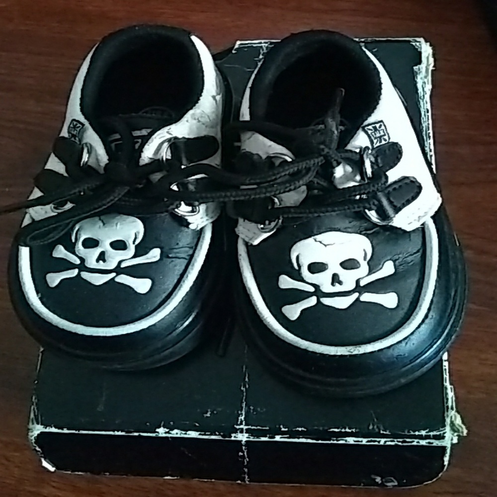 Baby tuk t.u.k creepers skull ok infant